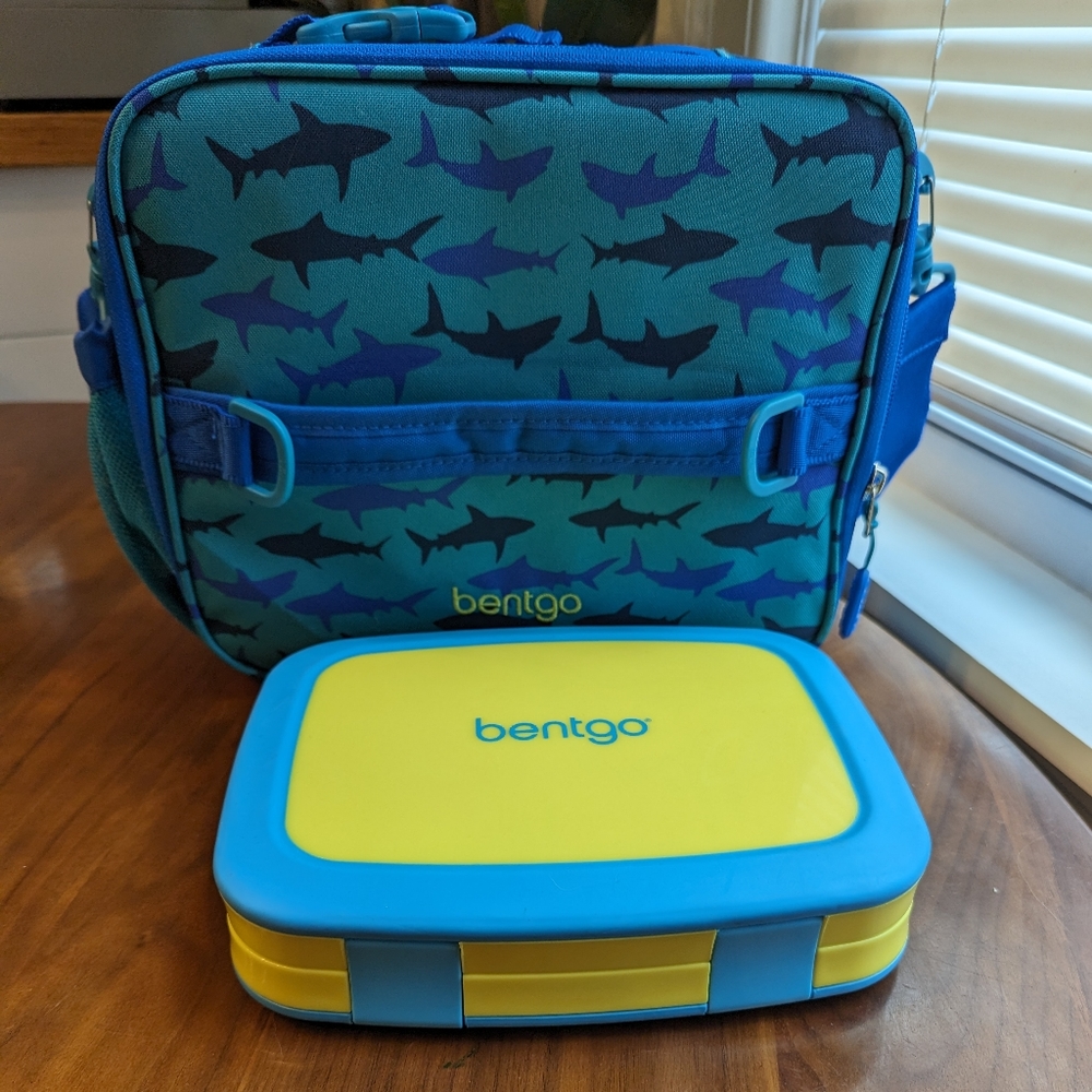 Bentgo kids lunch box and Bentgo Sharks lunch bag